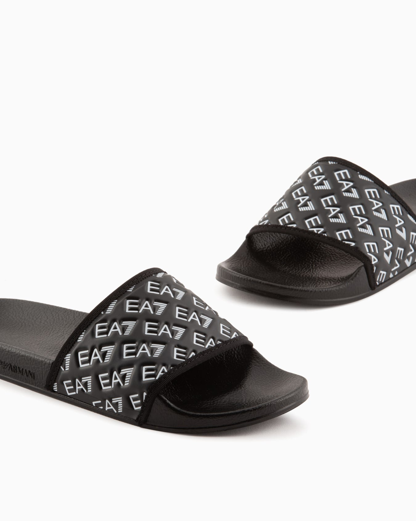 EA7 slippers