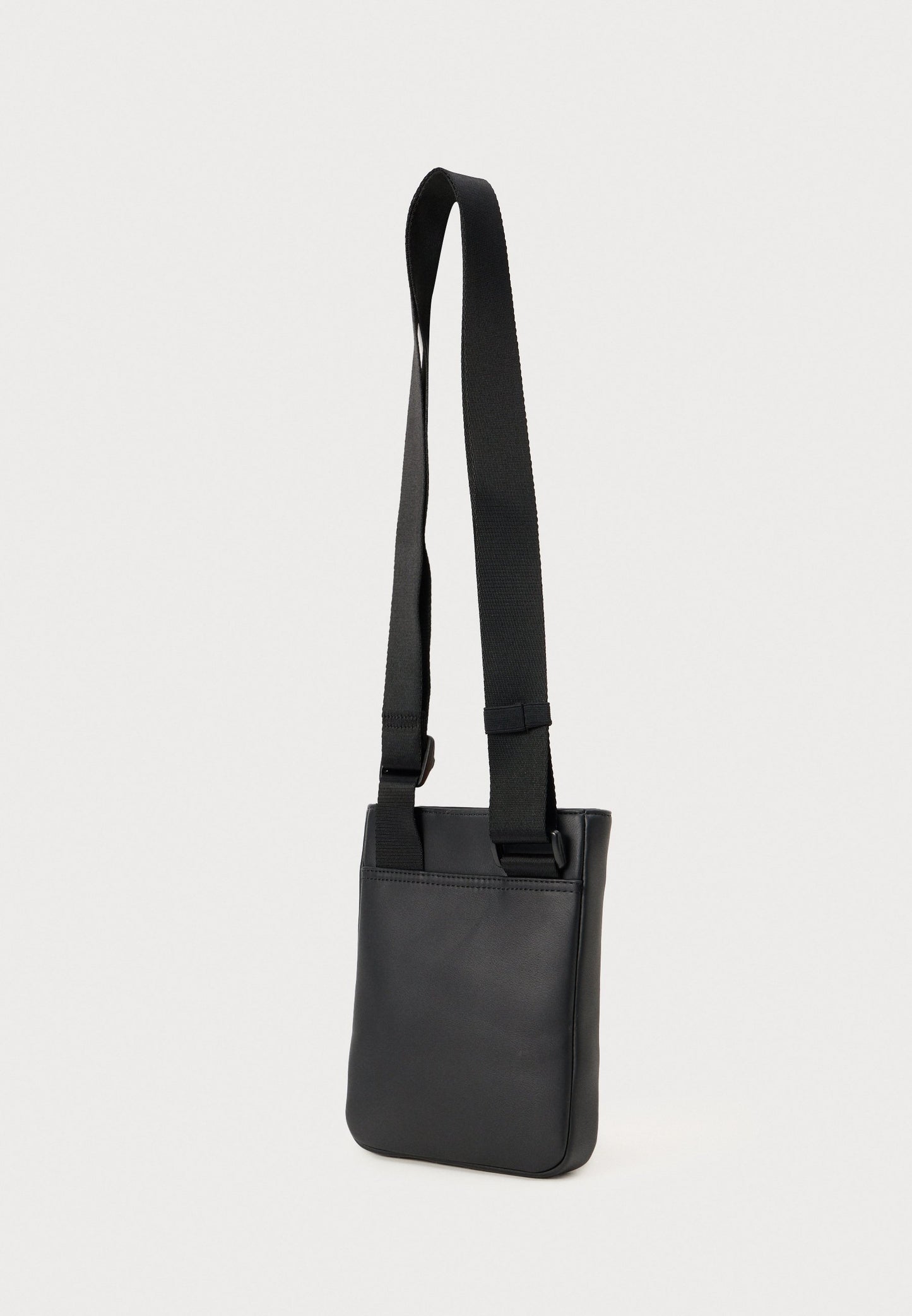Tommy Hilfiger bag