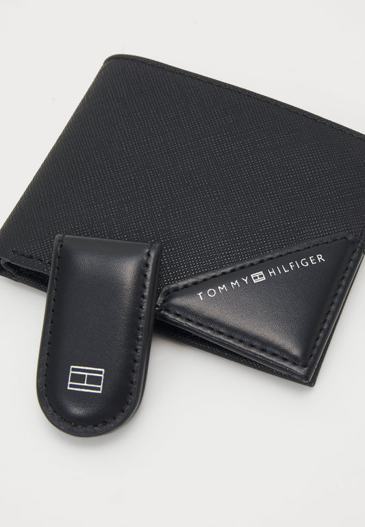 Tommy Hilfiger wallet