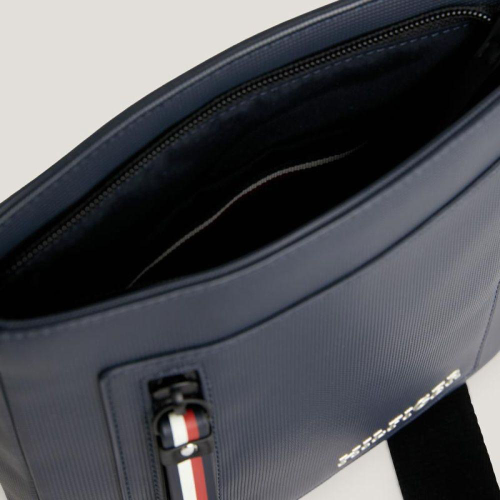 Tommy Hilfiger bag